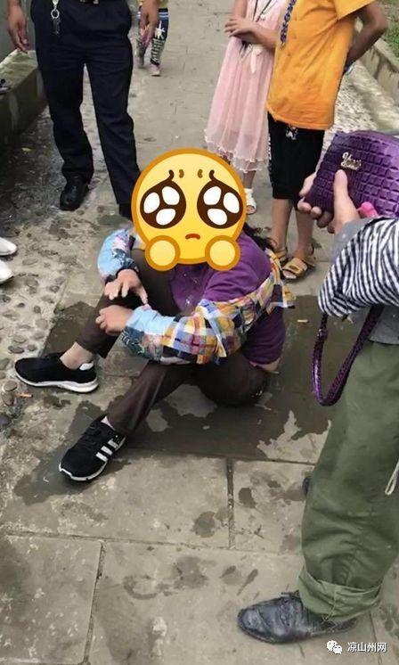 凉山女生拿刀吃瓜,凉山女生勇敢挑战传统饮食文化