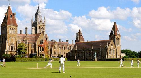 英国留学吃瓜改造,揭秘留学生活中的“吃瓜”瞬间